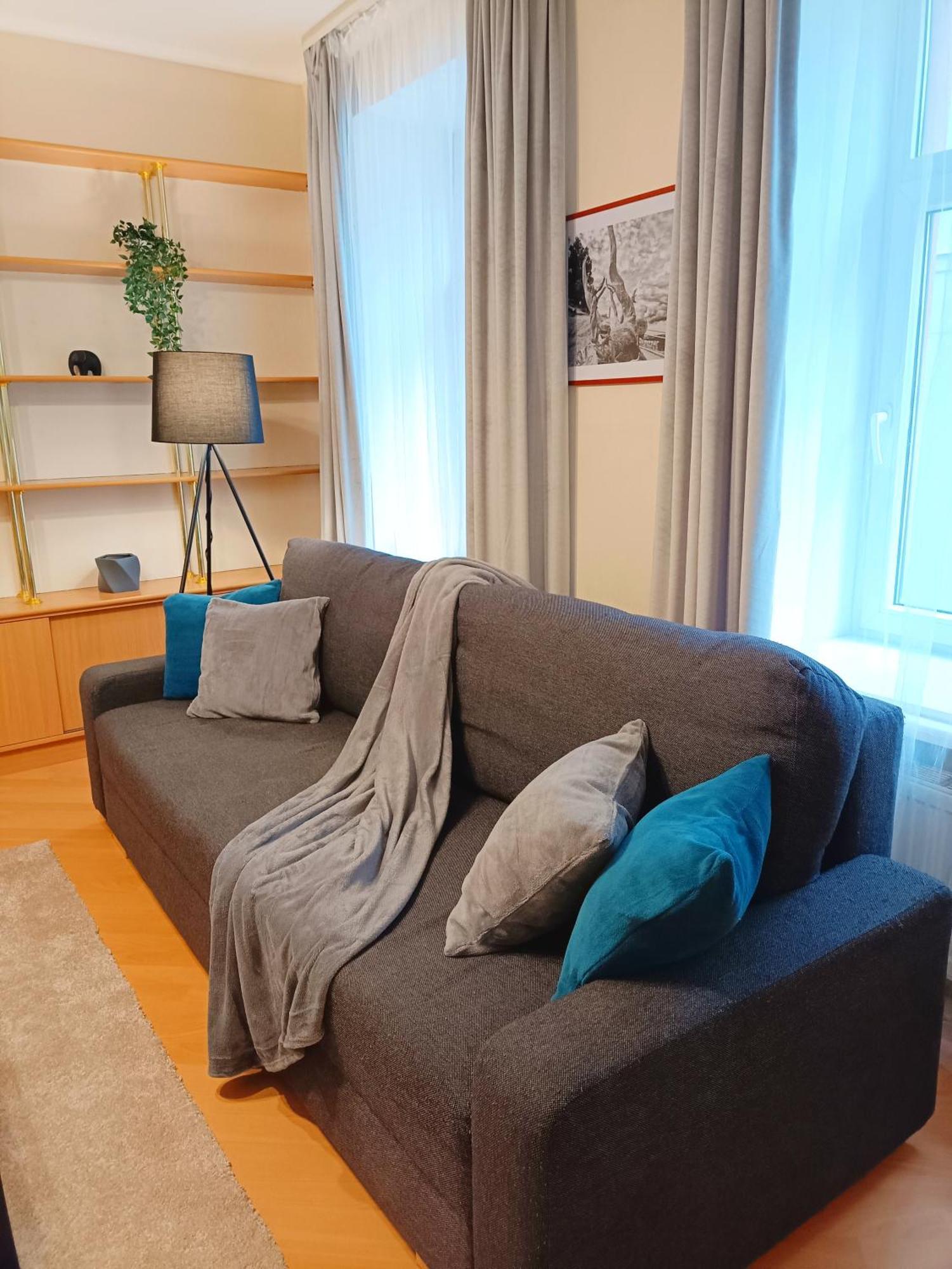 Two Bedroom Apartment In Old Town, Up To 6 Guests Riga Buitenkant foto
